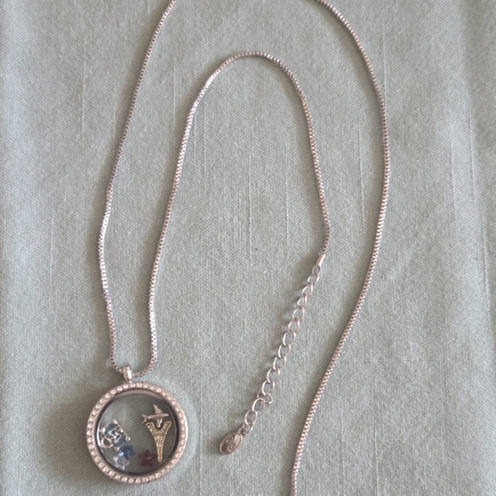 Silver Living/Floating Memory Glass Dome Pendant Necklace with Paris Charms